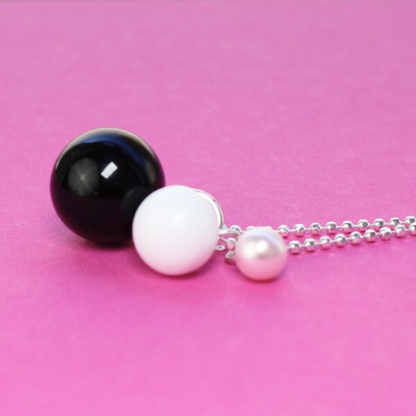 Black & White lange Silberkette mit 5 Kugeln BaBa jewellery